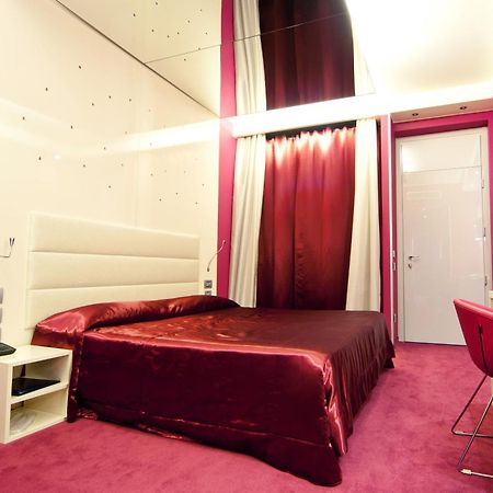 Albergo Dei Laghi トゥラーテ エクステリア 写真