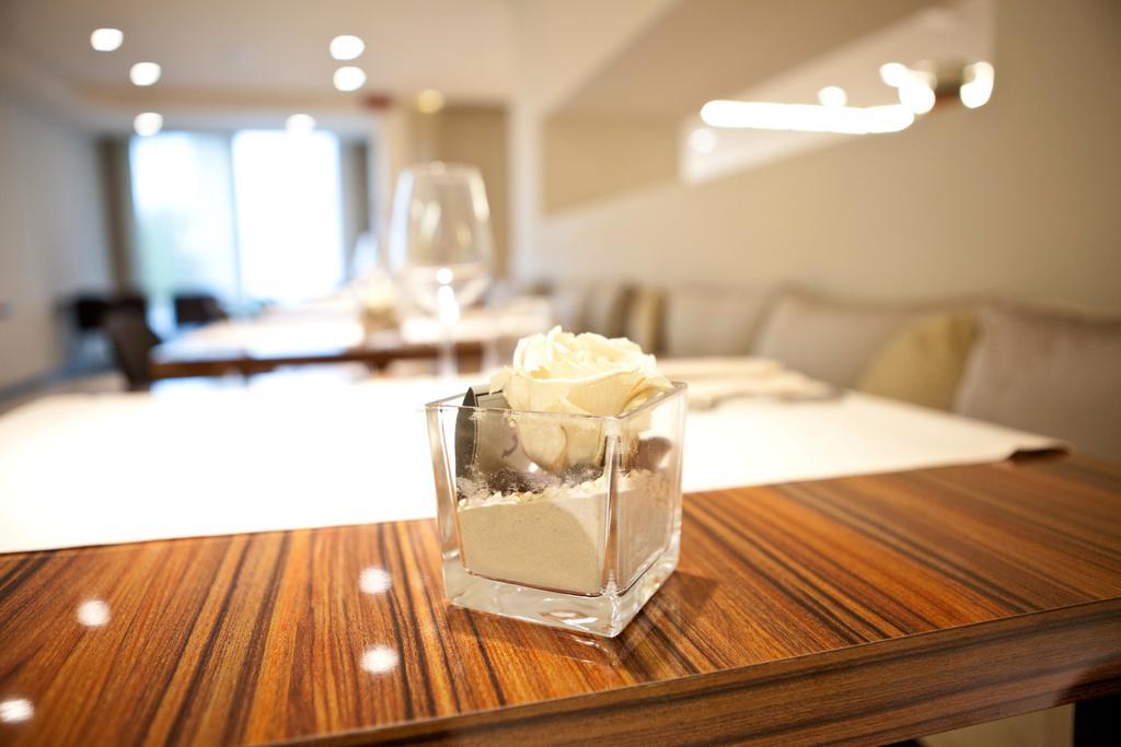 Albergo Dei Laghi トゥラーテ エクステリア 写真