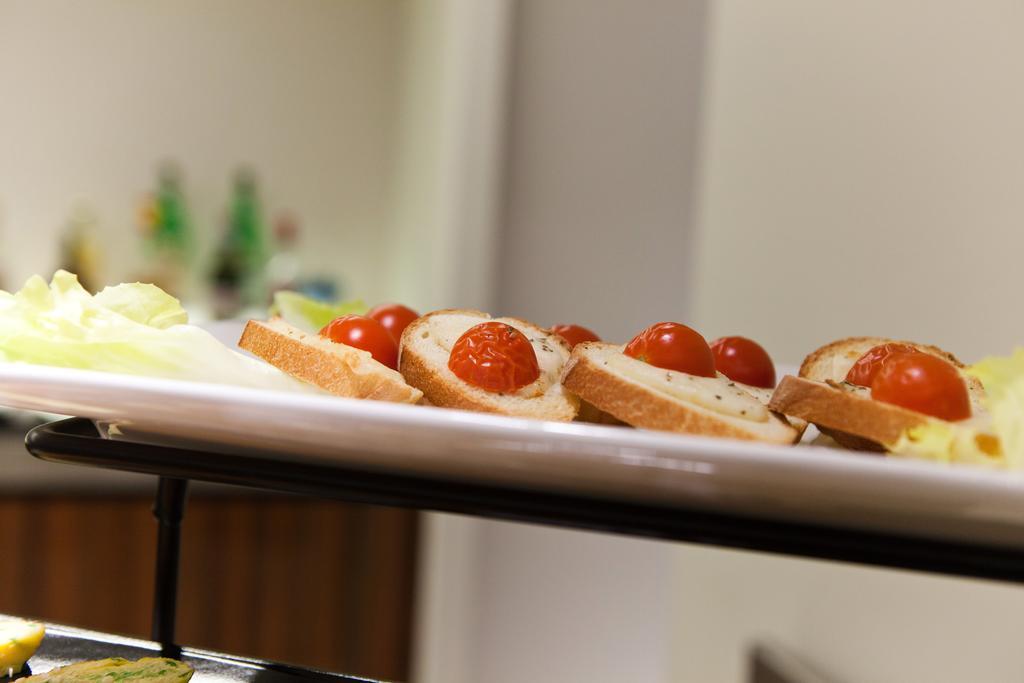 Albergo Dei Laghi トゥラーテ エクステリア 写真